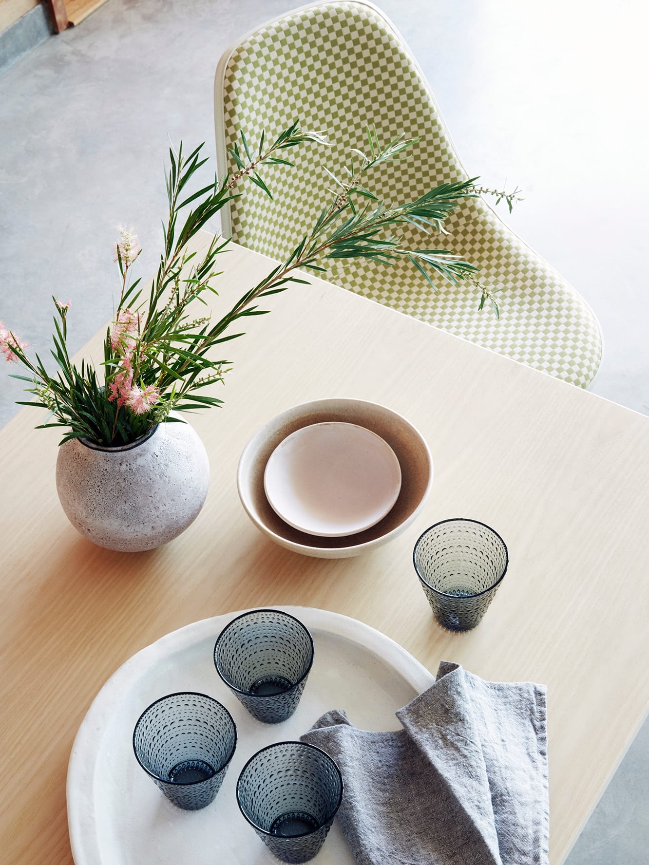 华体会体育官方在线官网 - 坐具|餐椅|办公家具|华体会体育官方在线官网家具|伊姆斯®软垫餐椅